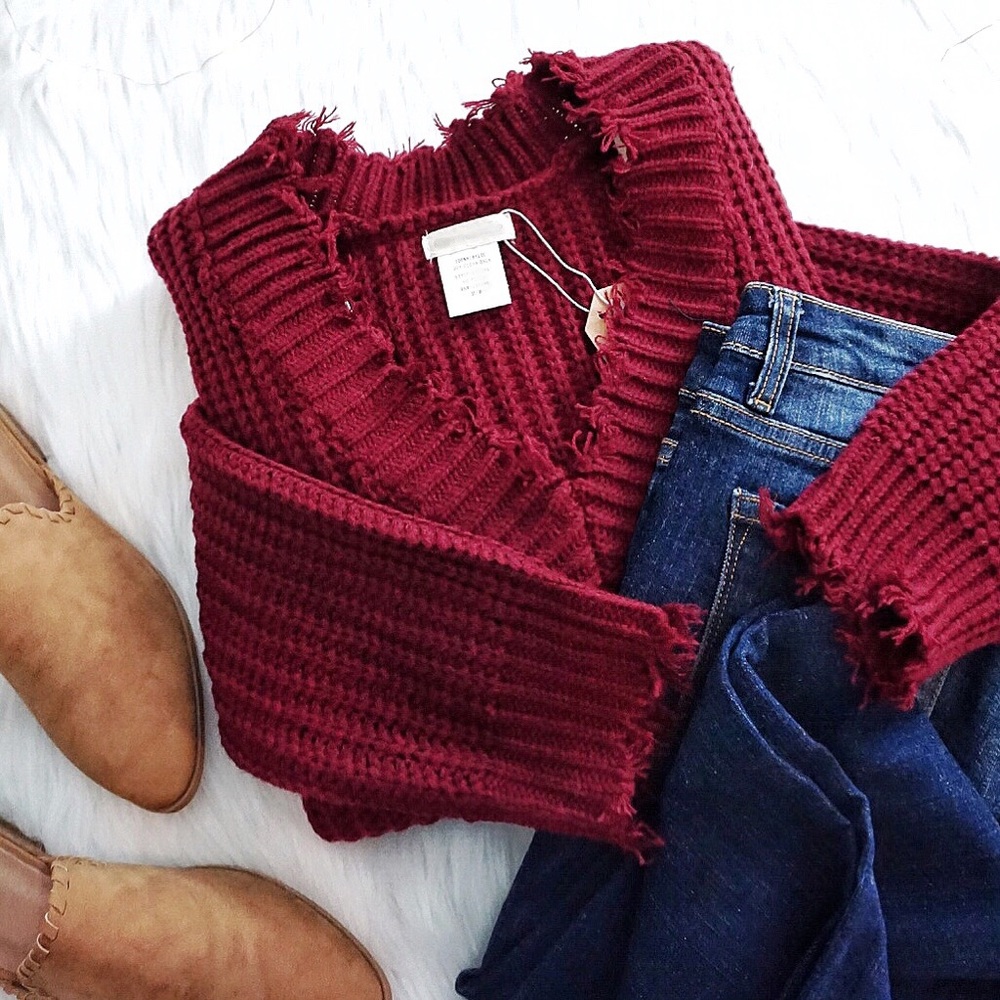 Burgundy Frayed V-Neck Knit Sweater Cozy - Picture 5 of 9